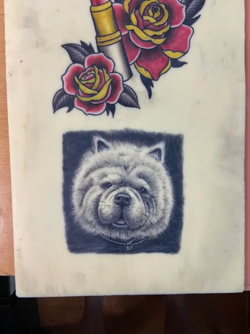 TP élève — roses old school et portrait de chow-chow